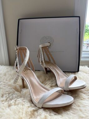 Vince Camuto